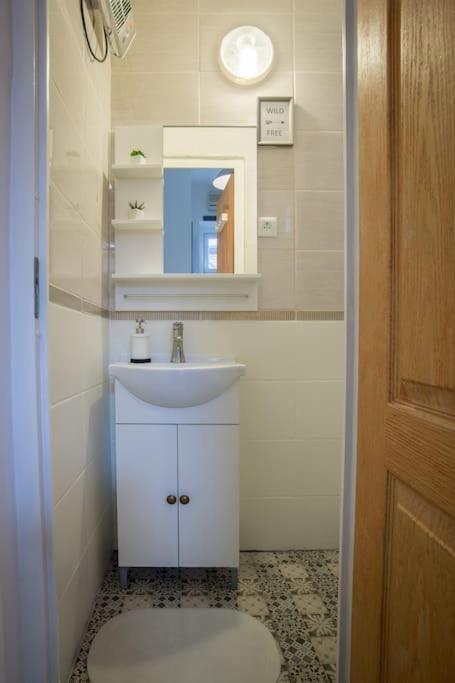 Cozy Studio With Air Condition Freshly Renovated Budapest Exterior photo